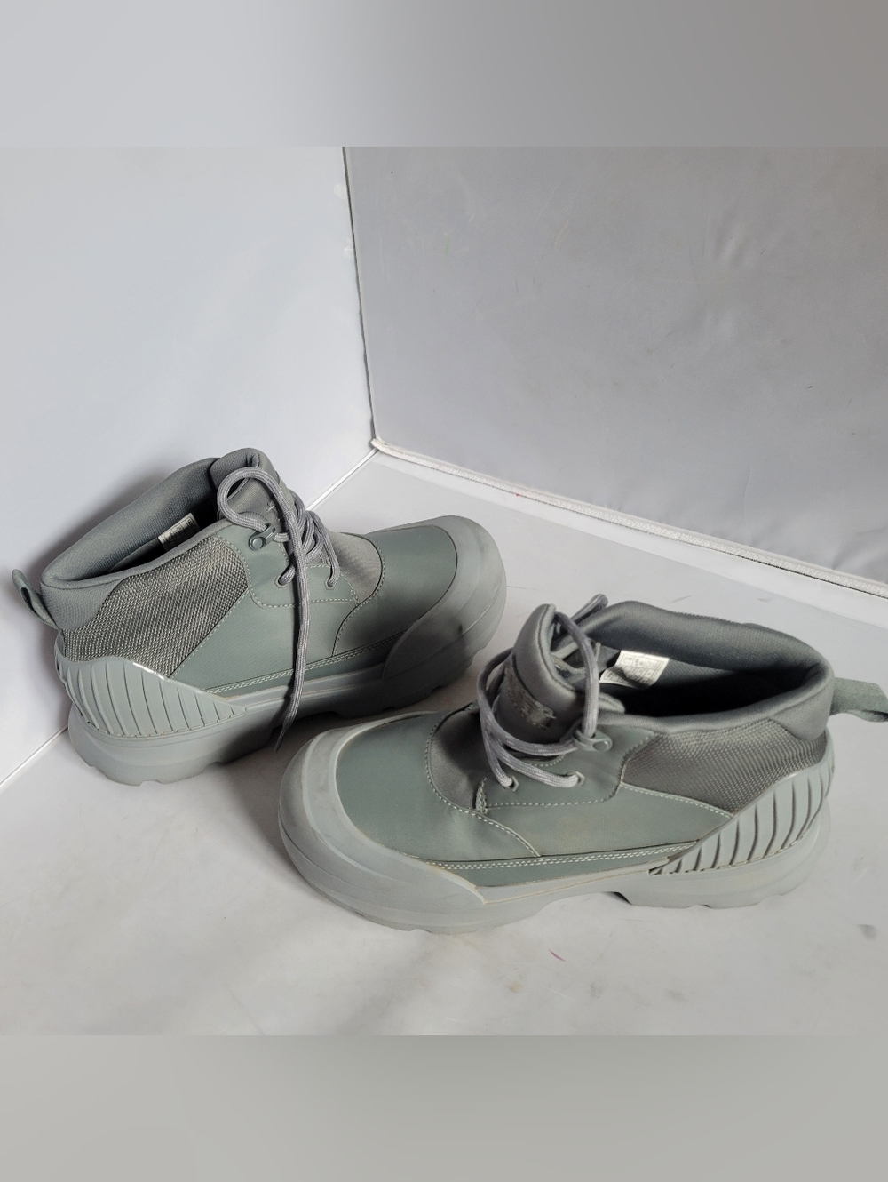 UGG USA Mens Size 11 Neumel X Grey Waterproof Rain Boots Shoes
